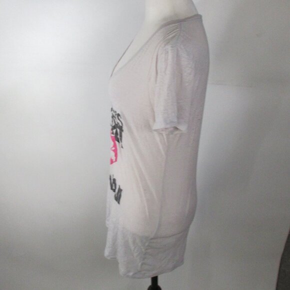 Victoria's Secret Hawaii Women's White V-neck Glitter Hibiscus T-Shirt Large - Picture 4 of 5